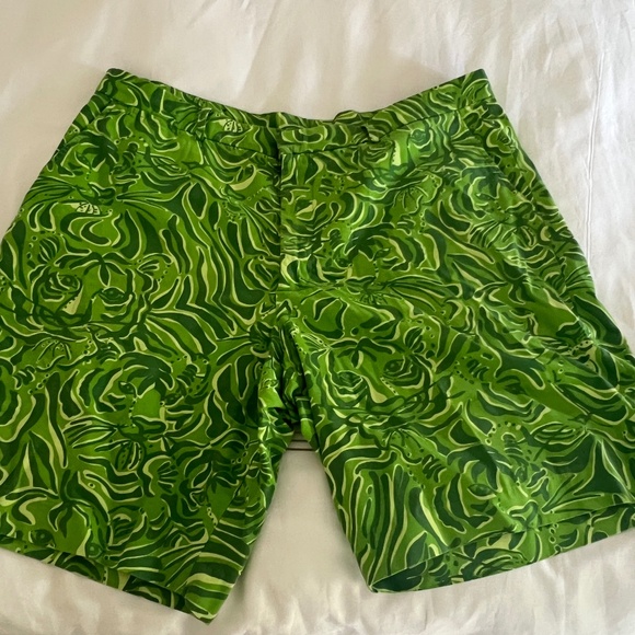 Men's Lilly Pulitzer Shorts - Picture 5 of 7